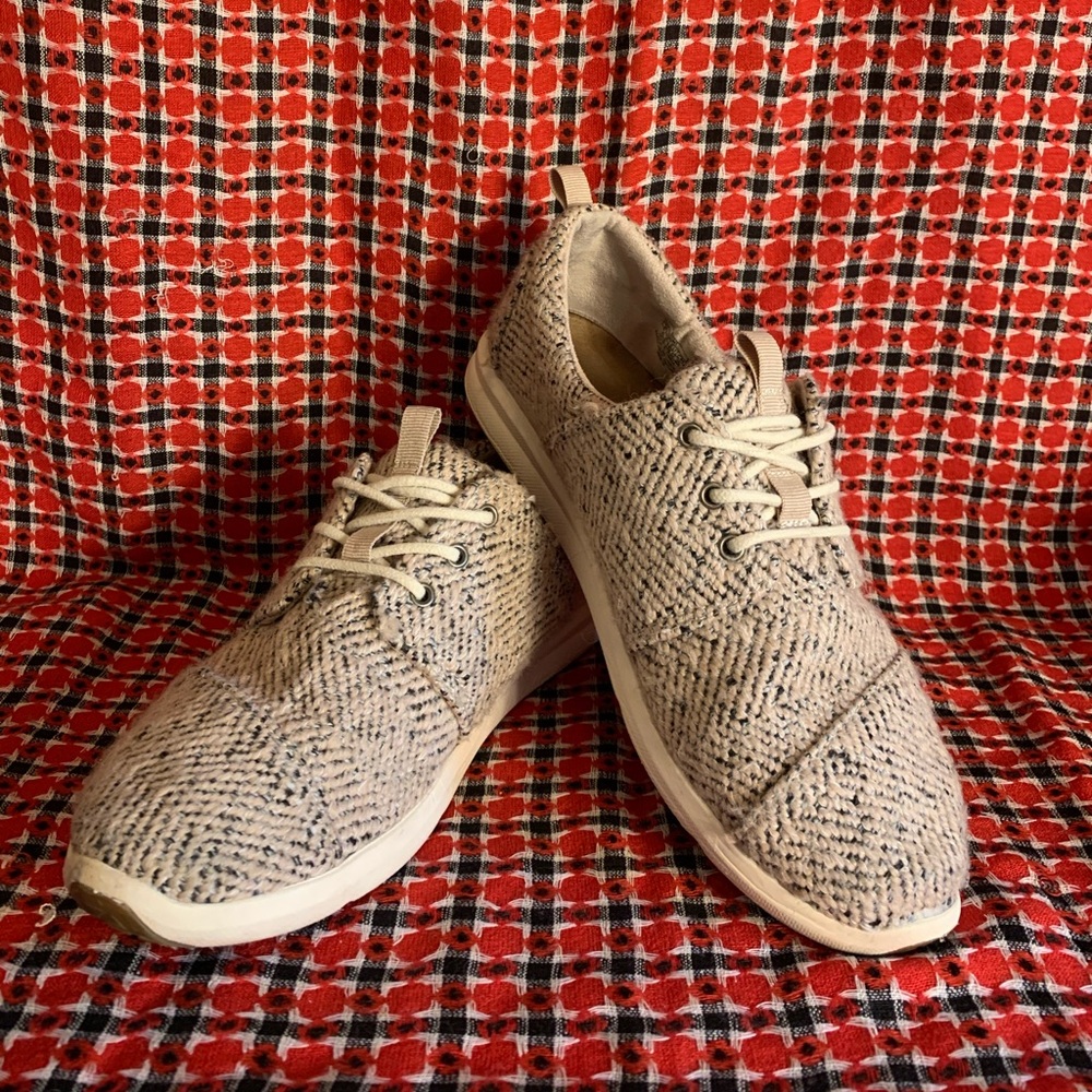 Toms Lace-up Shoes💜